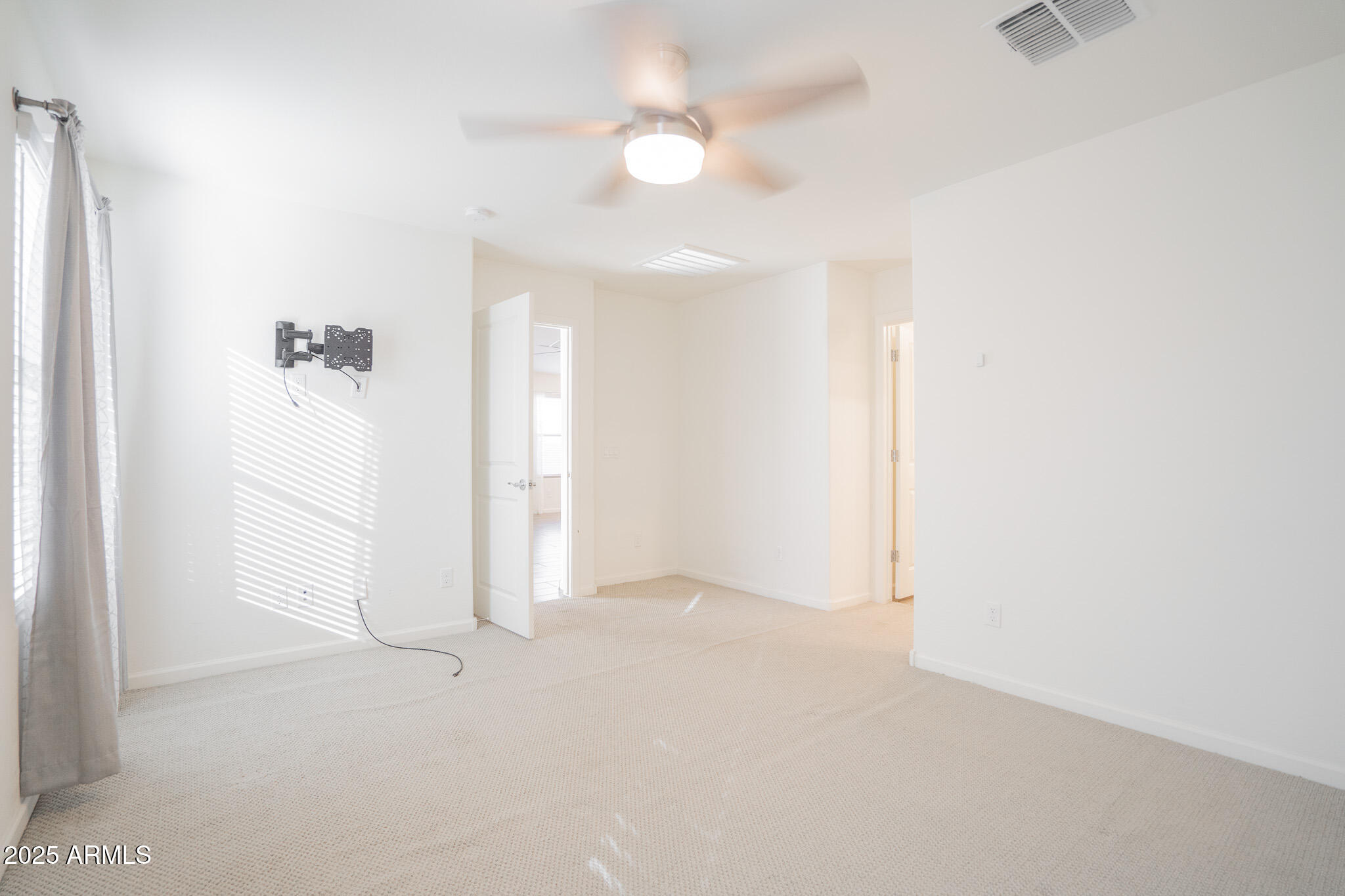 3417 West Alta Vista Road Phoenix, AZ 85041 - Photo 19 of 33 DSC05726