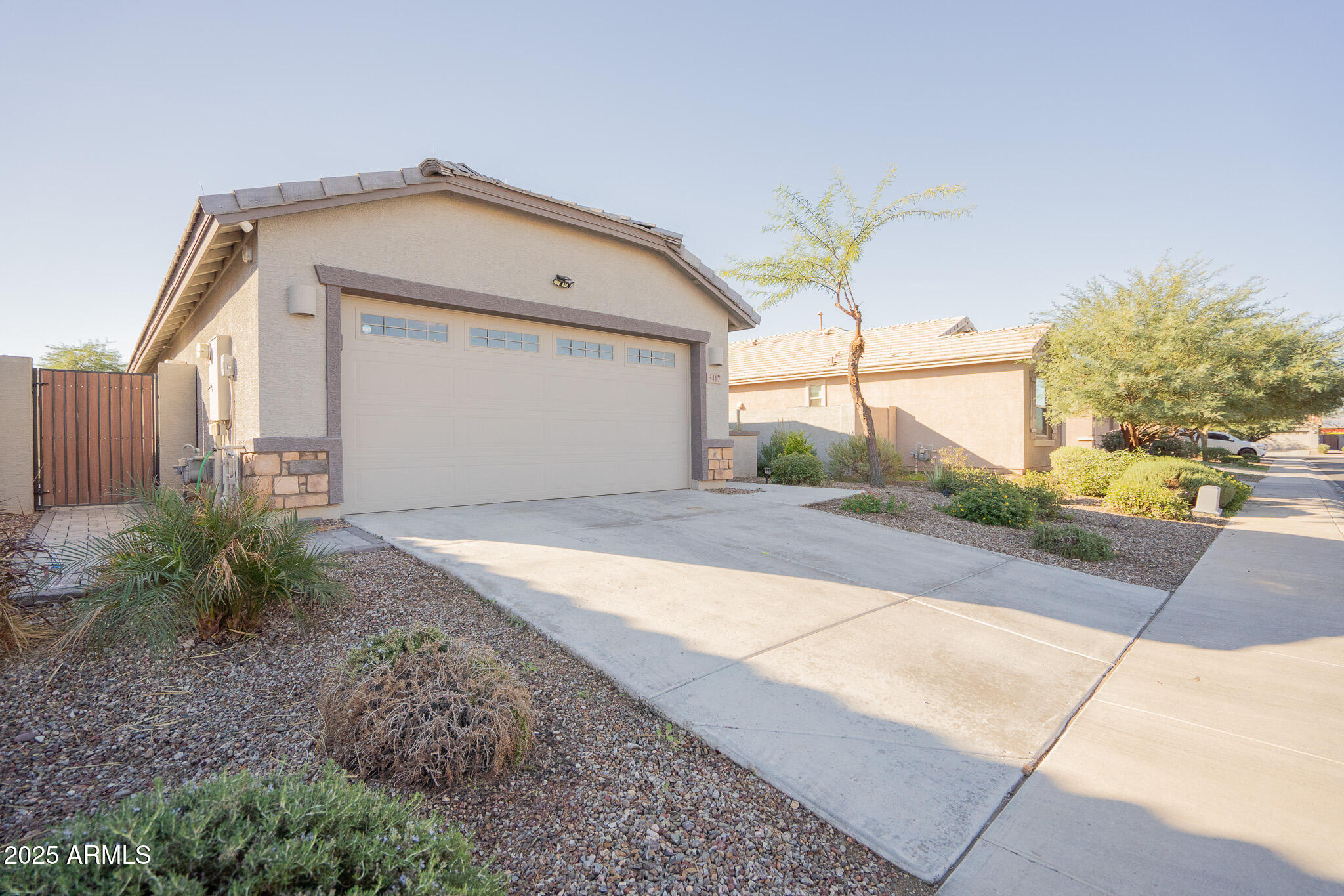 3417 West Alta Vista Road Phoenix, AZ 85041 - Photo 3 of 33 3