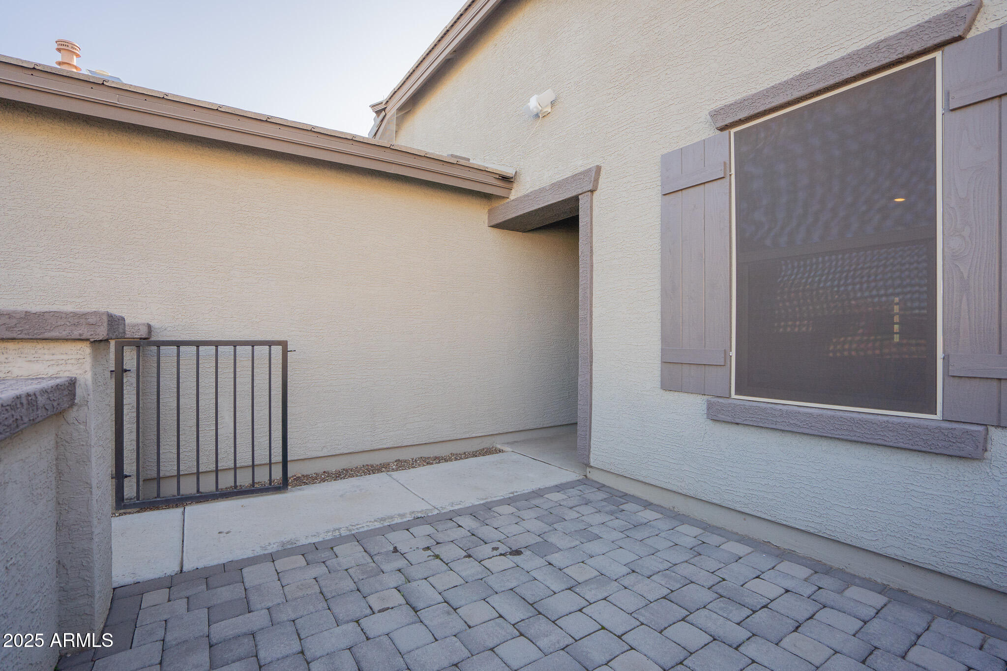 3417 West Alta Vista Road Phoenix, AZ 85041 - Photo 32 of 33 DSC05780