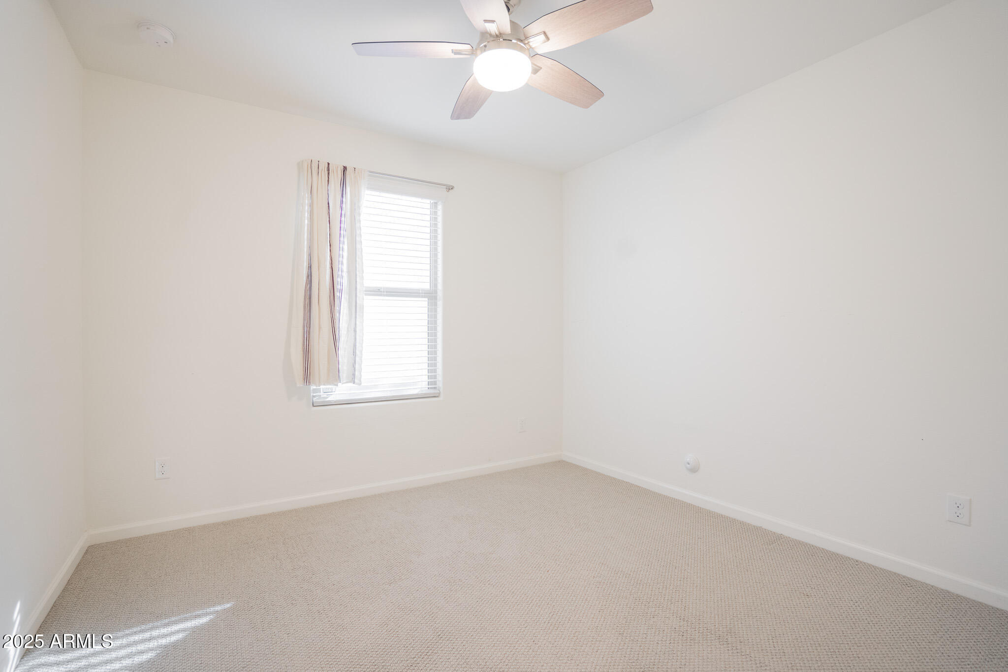 3417 West Alta Vista Road Phoenix, AZ 85041 - Photo 10 of 33 DSC05696