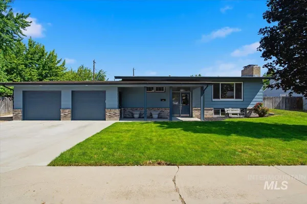 $474,400 | 2116 West Canal Street, Boise, ID 83705