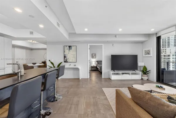 $7,500 | 1010 Brickell Avenue, Unit 4203, Miami, FL 33131