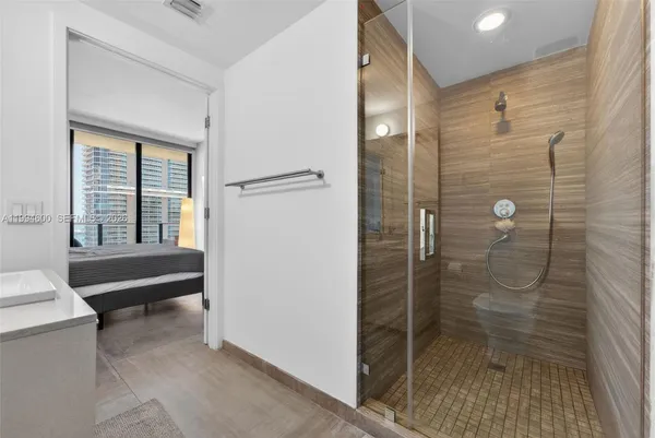 $7,500 | 1010 Brickell Avenue, Unit 4203, Miami, FL 33131