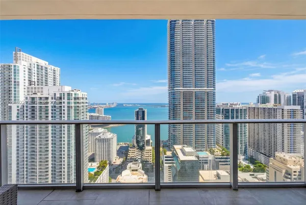 $7,500 | 1010 Brickell Avenue, Unit 4203, Miami, FL 33131