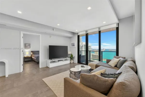 $7,500 | 1010 Brickell Avenue, Unit 4203, Miami, FL 33131