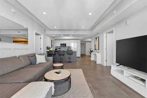 $7,500 | 1010 Brickell Avenue, Unit 4203, Miami, FL 33131