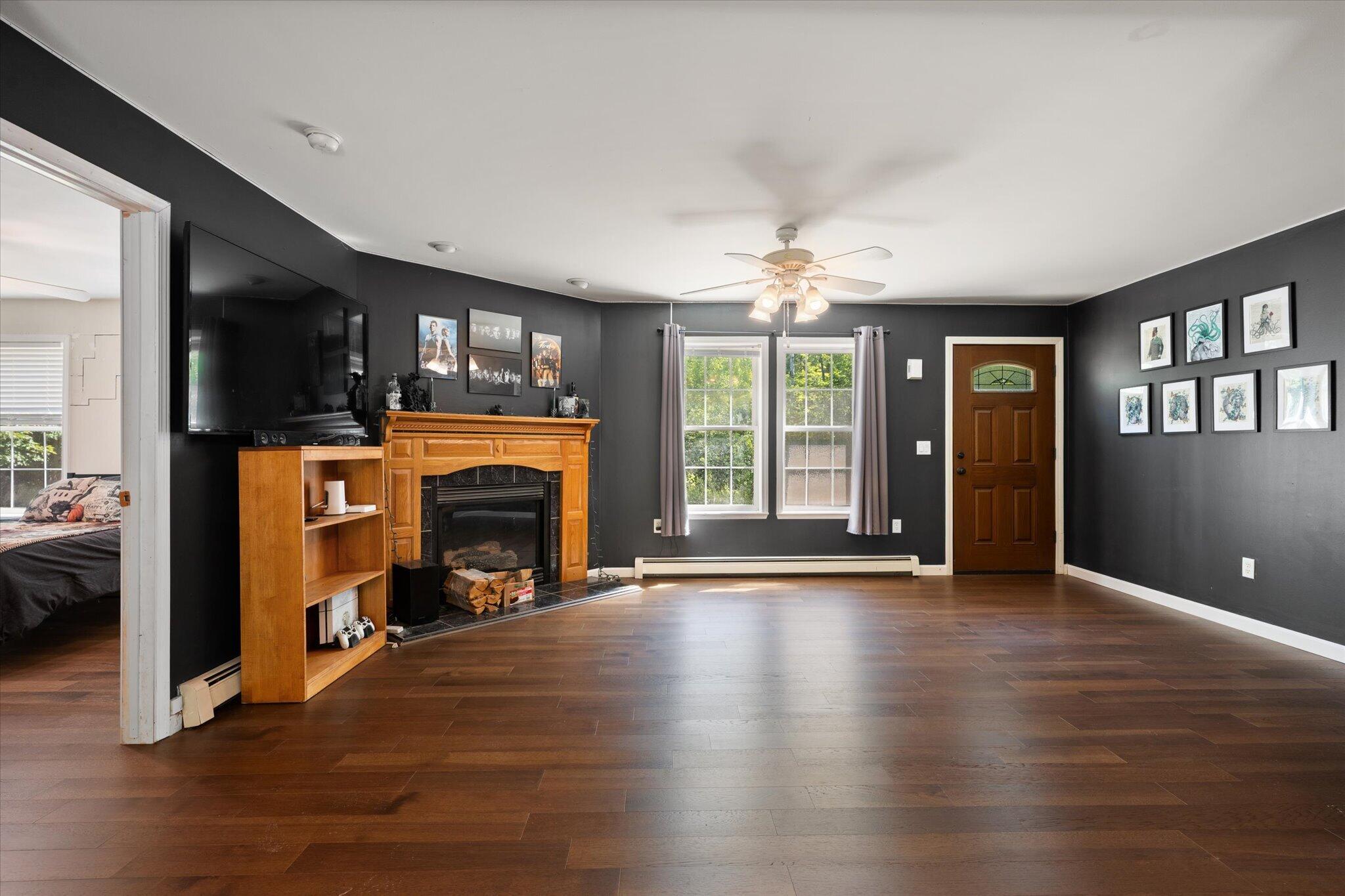 98 Poplar Road Glenburn, ME 04401 - Photo 16 of 42 Living Room