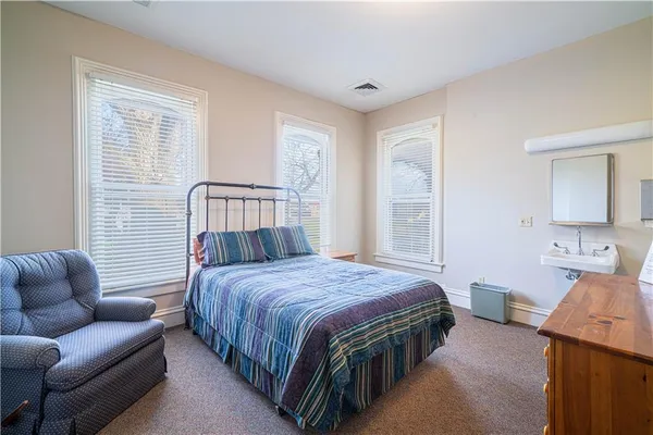 $269,900 | 528 North 8th Street, St. Joseph, MO 64501