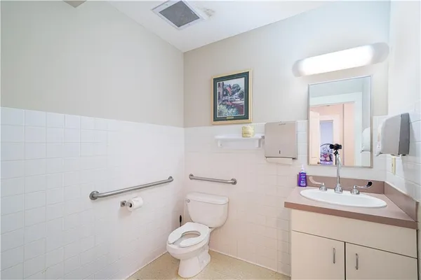 $269,900 | 528 North 8th Street, St. Joseph, MO 64501
