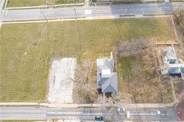 $269,900 | 528 North 8th Street, St. Joseph, MO 64501