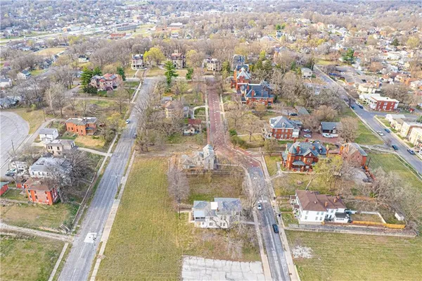 $269,900 | 528 North 8th Street, St. Joseph, MO 64501