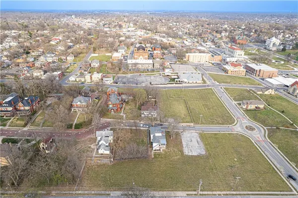 $269,900 | 528 North 8th Street, St. Joseph, MO 64501