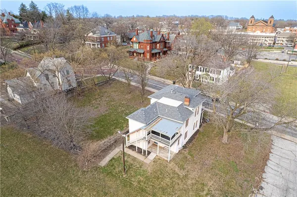 $269,900 | 528 North 8th Street, St. Joseph, MO 64501