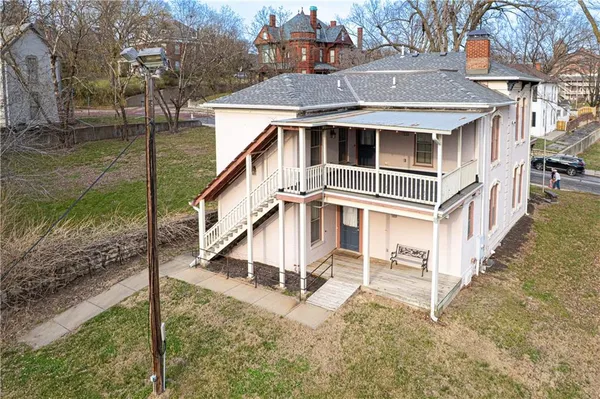 $269,900 | 528 North 8th Street, St. Joseph, MO 64501