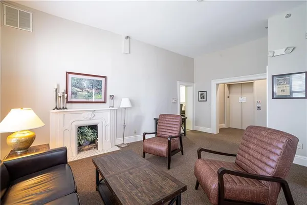 $269,900 | 528 North 8th Street, St. Joseph, MO 64501