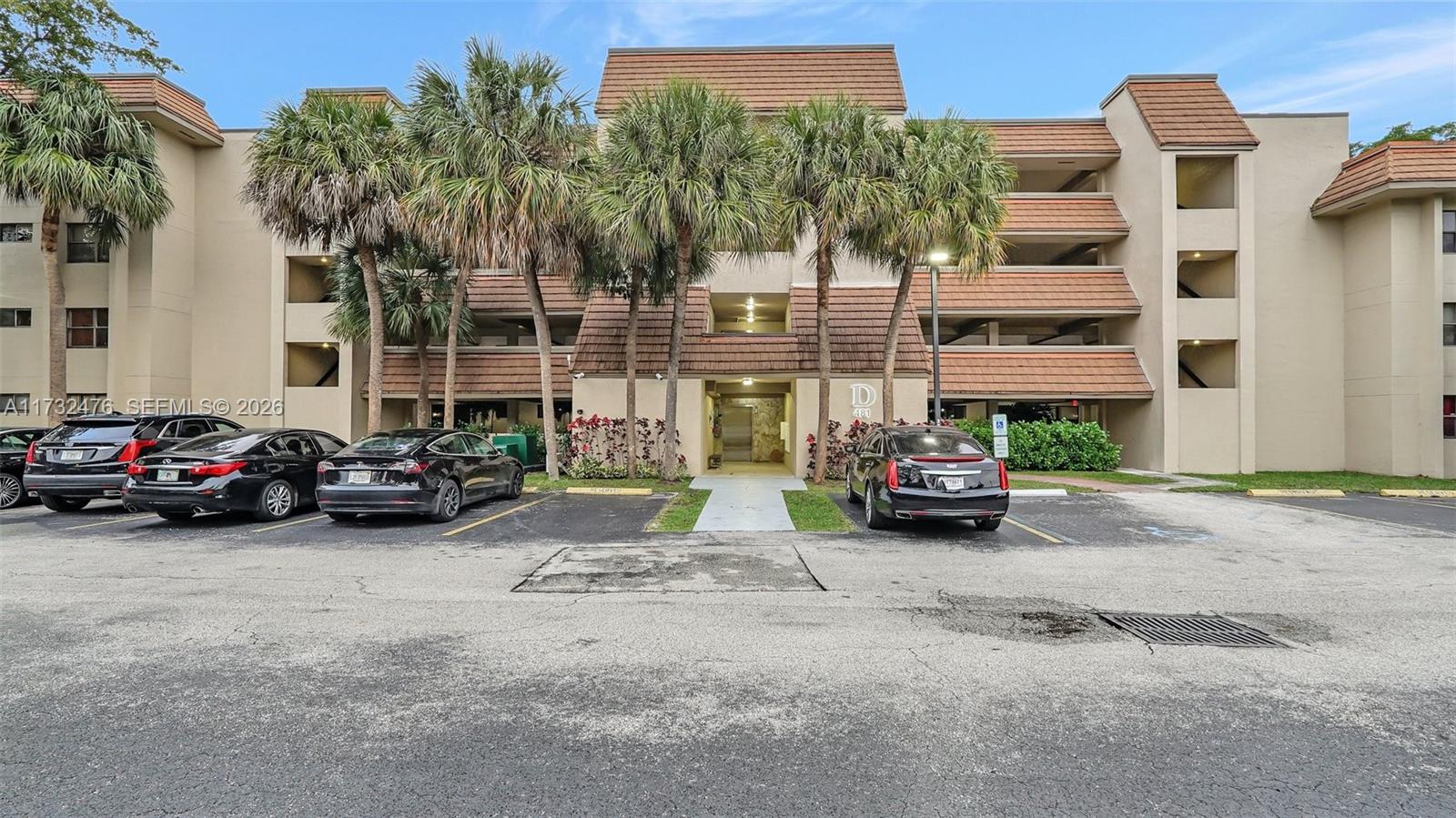 481 Ives Dairy Road, Unit 1054 Miami, FL 33179 - Photo 1 of 36