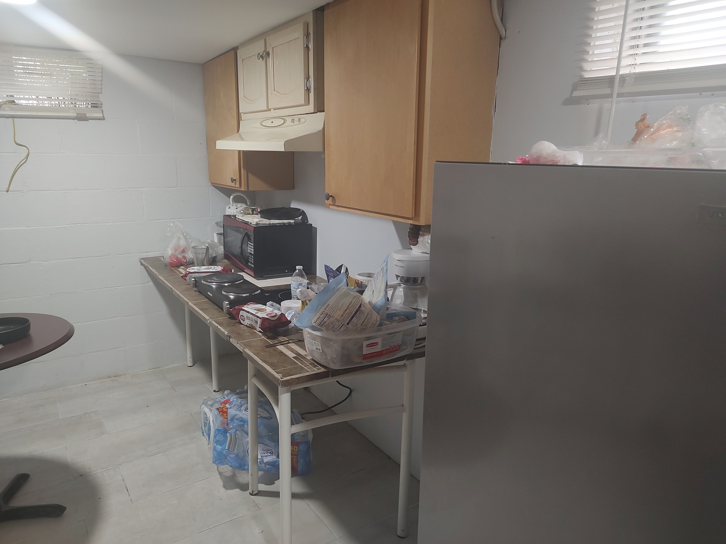 1045 Palace Street Aurora, IL 60506 - Photo 20 of 28 a view of a workspace