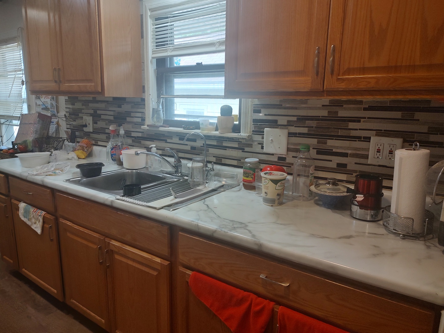 1045 Palace Street Aurora, IL 60506 - Photo 5 of 28 a kitchen with sink and cabinets