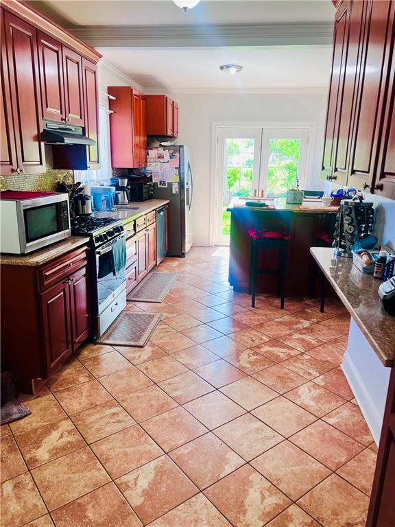 69 Treno Street New Rochelle, NY 10801 - Photo 6 of 22 Kitchen