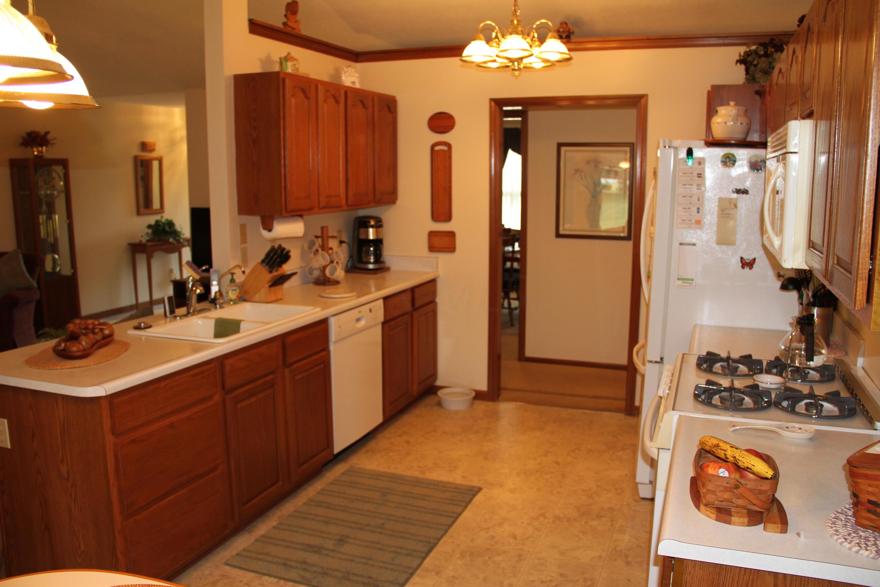 4549 Watkins Road Southwest Pataskala, OH 43062 - Photo 15 of 30 Gallery Image 15