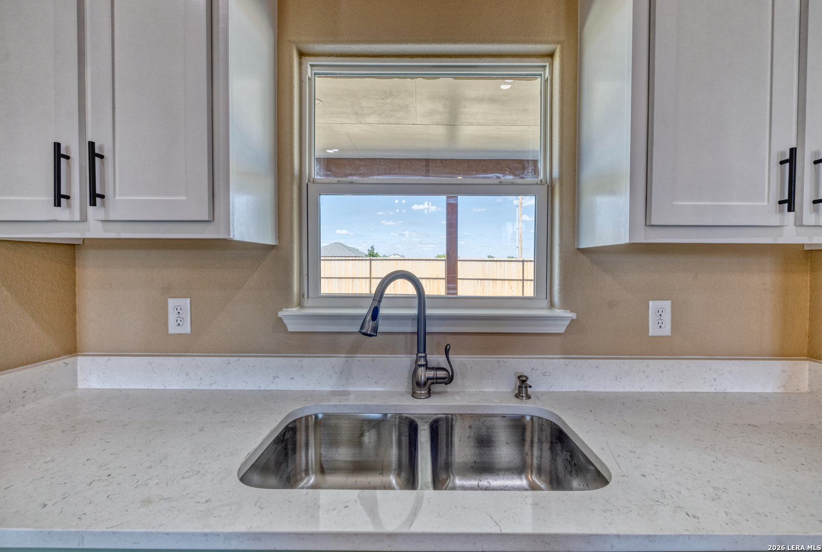 2 Hope Place Uvalde, TX 78801 - Photo 12 of 36