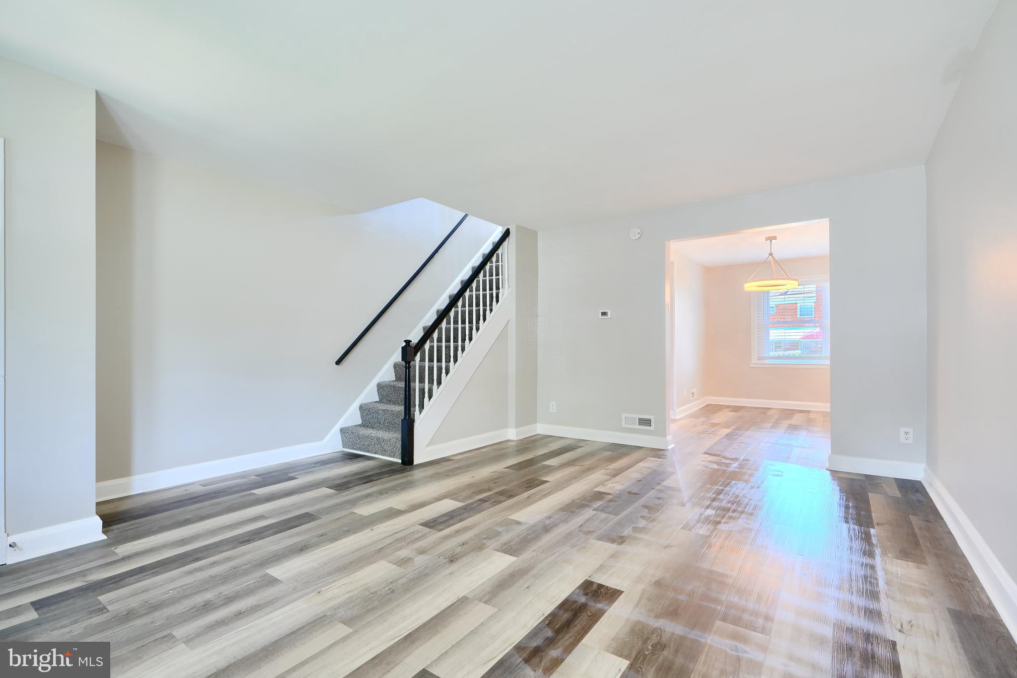 406 Torner Road Baltimore, MD 21221 - Photo 7 of 35 a view of an entryway