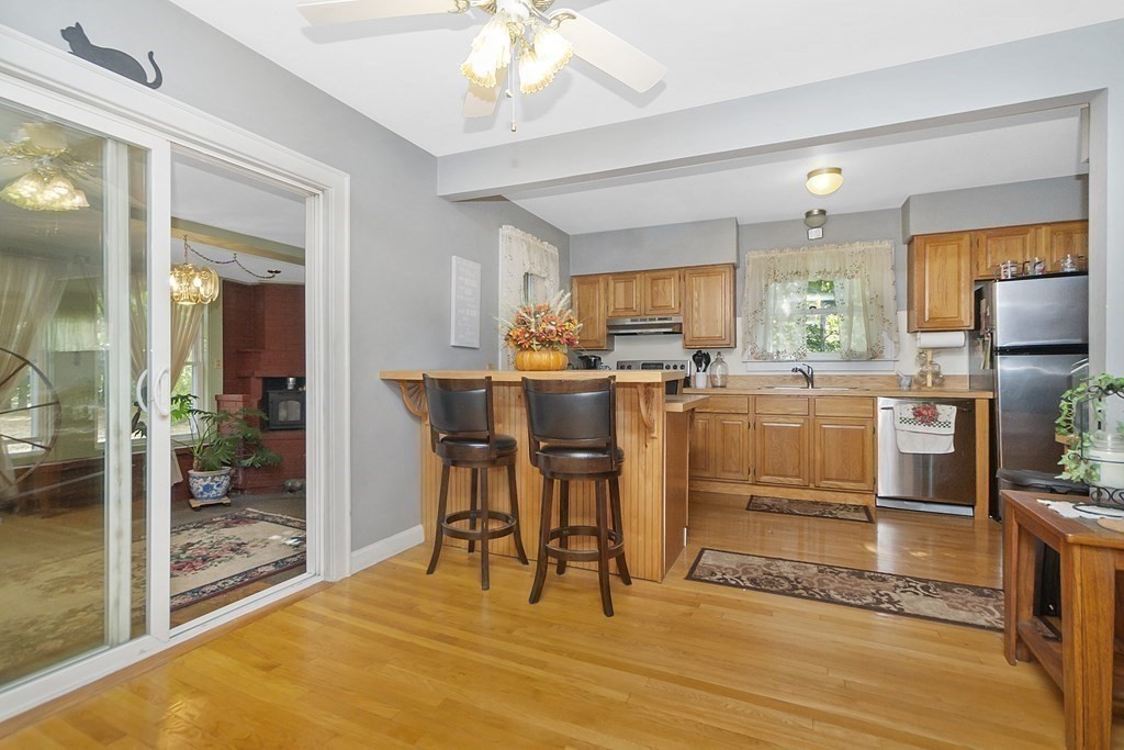 51 New Estate Road Littleton, MA 01460 - Photo 4 of 25 Gallery Image 4