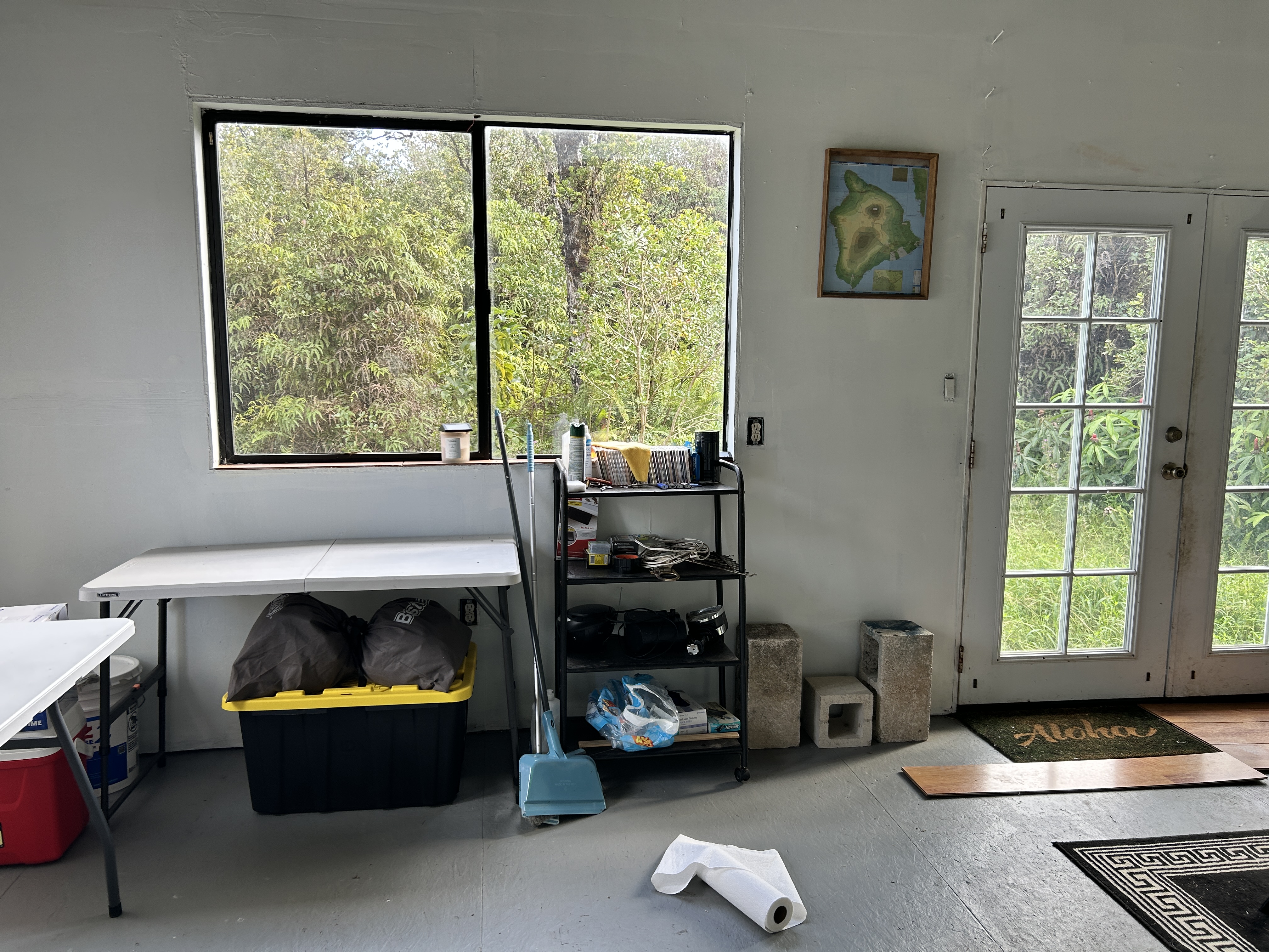 11-1834 Kolea Street Mountain View, HI 96771 - Photo 5 of 30 a room with furniture and a window