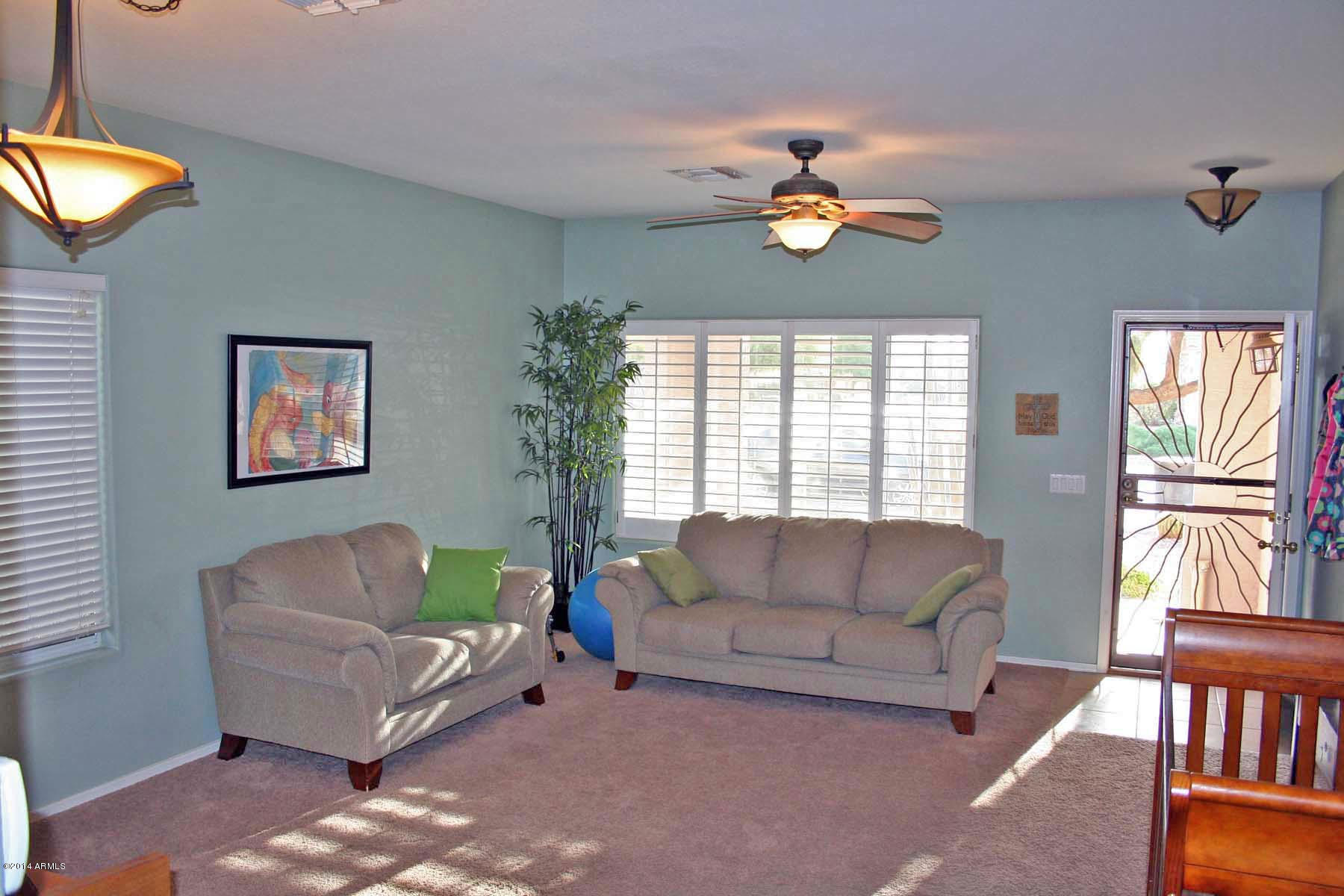 3318 South Wade Drive Gilbert, AZ 85297 - Photo 3 of 25 Living Room