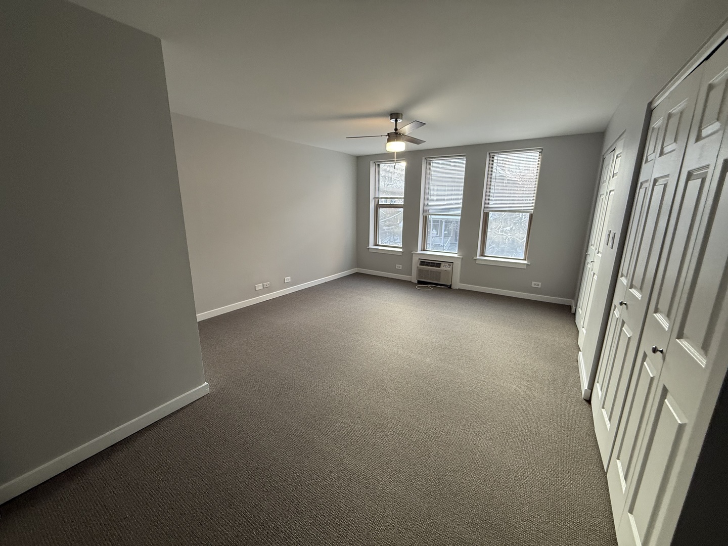 744 West Gordon Terrace, Unit 202 Chicago, IL 60613 - Photo 9 of 11