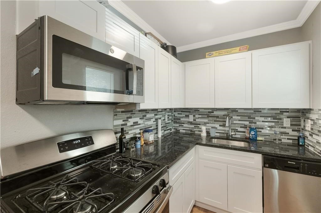 204 East 30th Street, Unit 201 Austin, TX 78705 - Photo 3 of 16