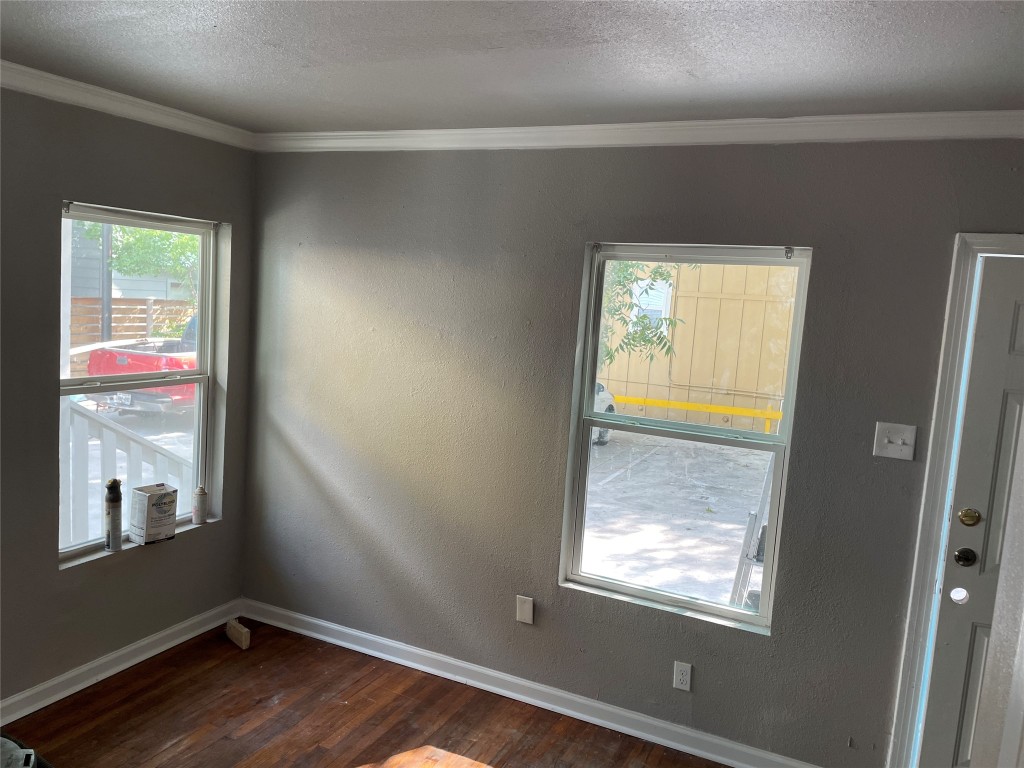 204 East 30th Street, Unit 201 Austin, TX 78705 - Photo 7 of 16