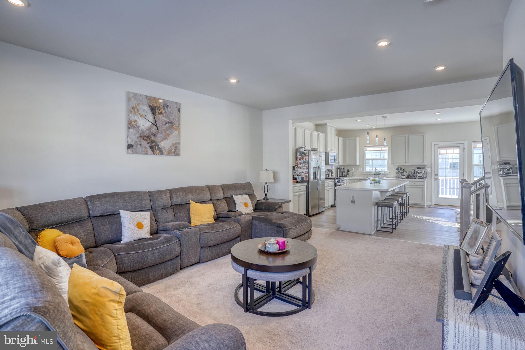 2121 Rivers Drive Newark, DE 19702 - Photo 3 of 47