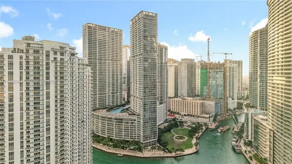 a view of a tall building