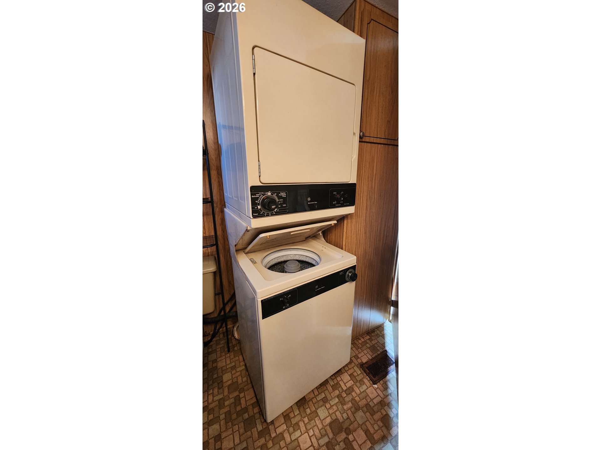 501 Division Avenue, Unit 11 Eugene, OR 97404 - Photo 7 of 9