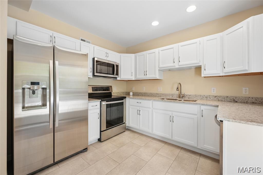 9743 Tesson Ferry Road St. Louis, MO 63123 - Photo 4 of 18 Gallery Image 4