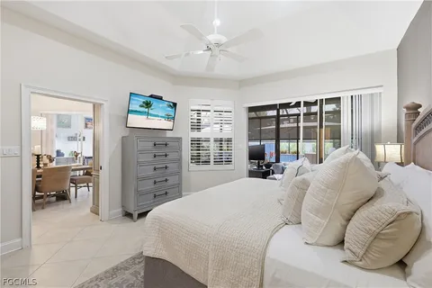 $1,695,000 | 4870 West W Boulevard, Unit 21, Naples, FL 34103