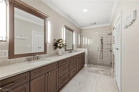 $1,695,000 | 4870 West W Boulevard, Unit 21, Naples, FL 34103