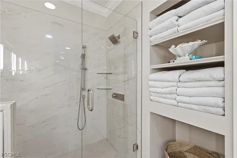 $1,695,000 | 4870 West W Boulevard, Unit 21, Naples, FL 34103