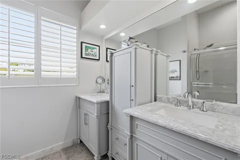 $1,695,000 | 4870 West W Boulevard, Unit 21, Naples, FL 34103