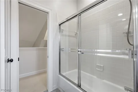 $1,695,000 | 4870 West W Boulevard, Unit 21, Naples, FL 34103