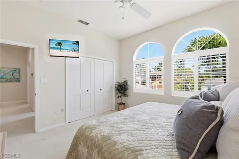 $1,695,000 | 4870 West W Boulevard, Unit 21, Naples, FL 34103