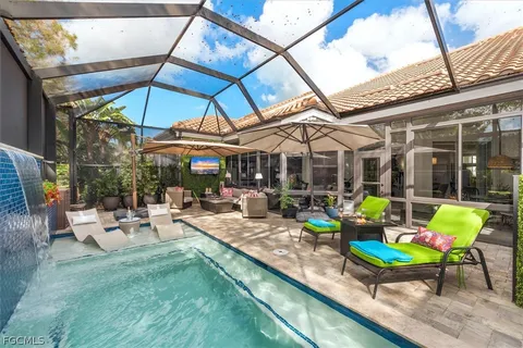 $1,695,000 | 4870 West W Boulevard, Unit 21, Naples, FL 34103