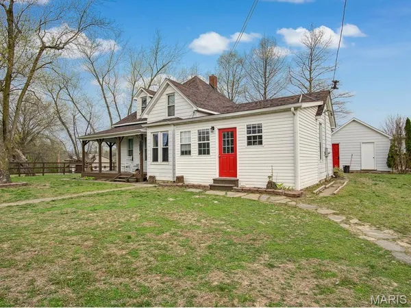 $340,000 | 1924 High Street, Chester, IL 62233
