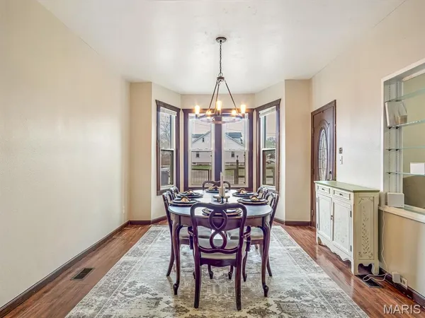 $340,000 | 1924 High Street, Chester, IL 62233