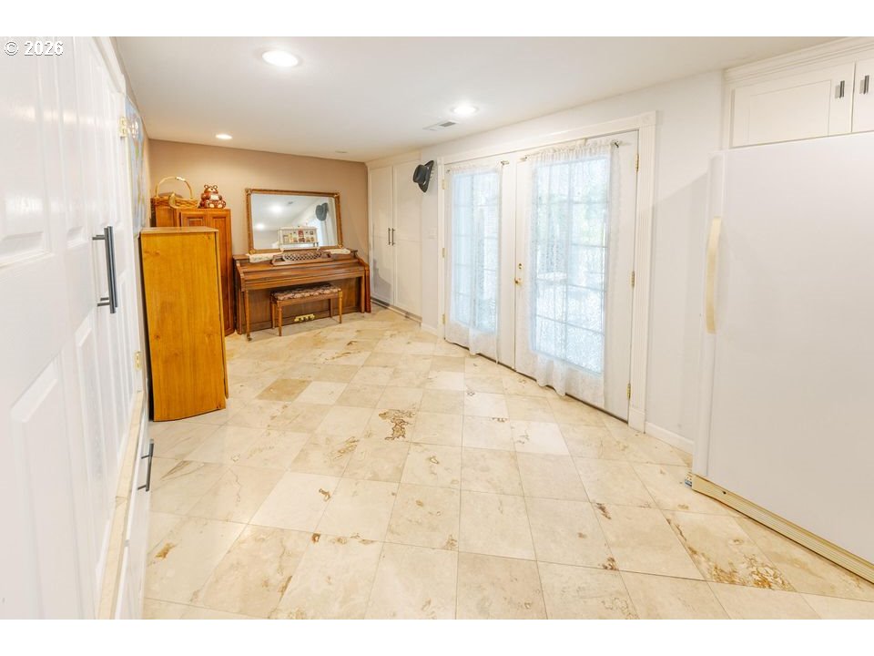 1121 Yeust Road Azalea, OR 97410 - Photo 12 of 48