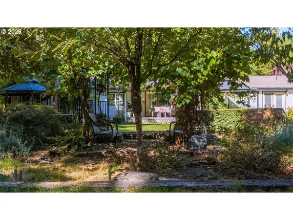 $550,000 | 1121 Yeust Road, Azalea, OR 97410