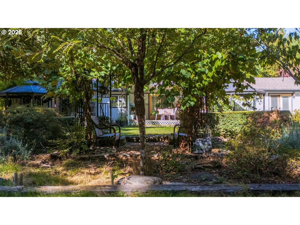 1121 Yeust Road Azalea, OR 97410 - Photo 27 of 48