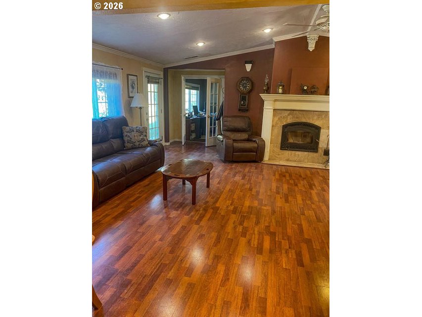 1121 Yeust Road Azalea, OR 97410 - Photo 4 of 48