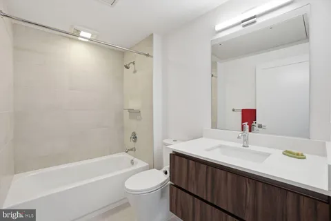 $850,000 | 37 L Street Southeast, Unit 902, Washington, DC 20003